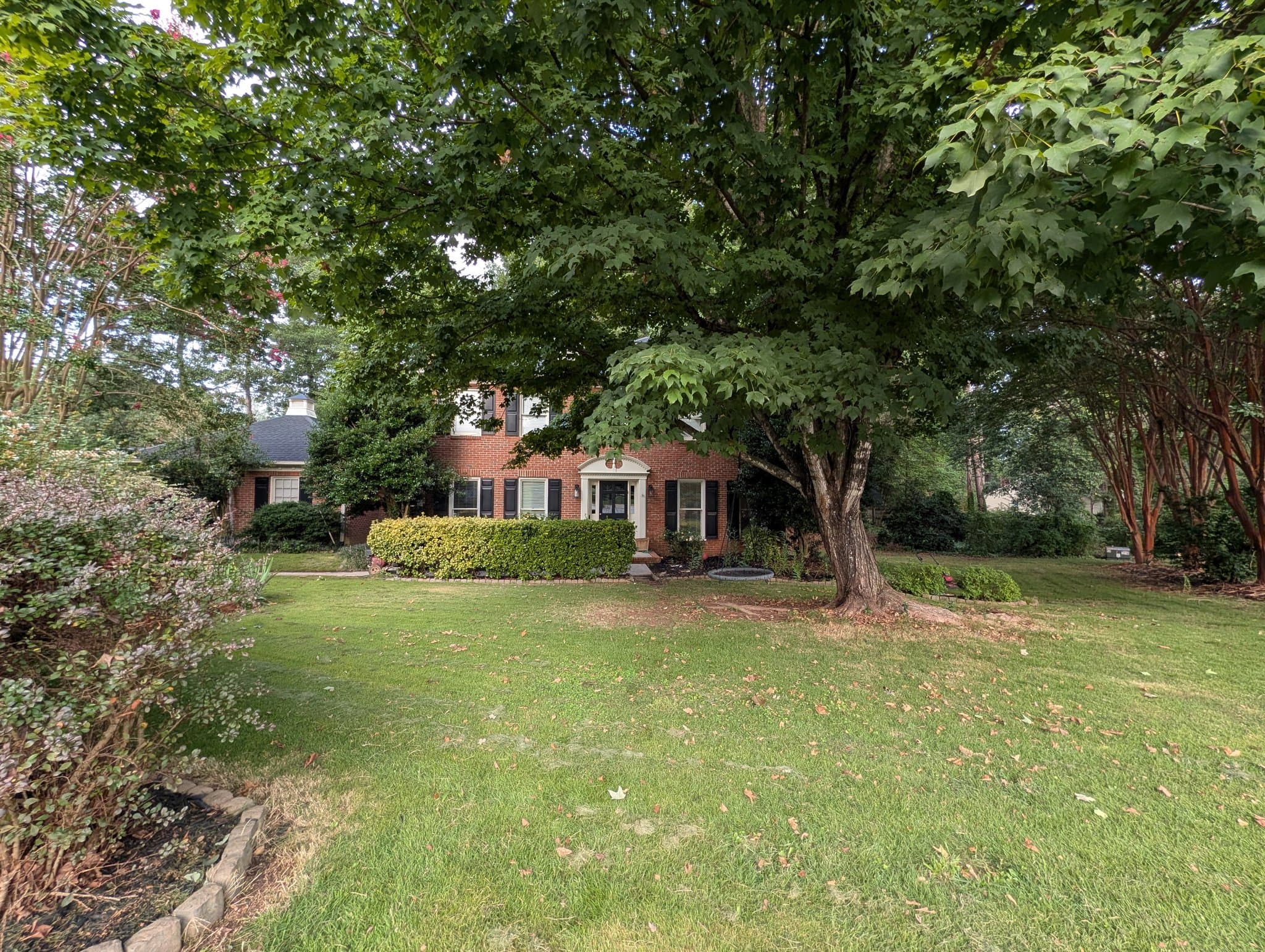 Greenville House: 400 Bradley Ct