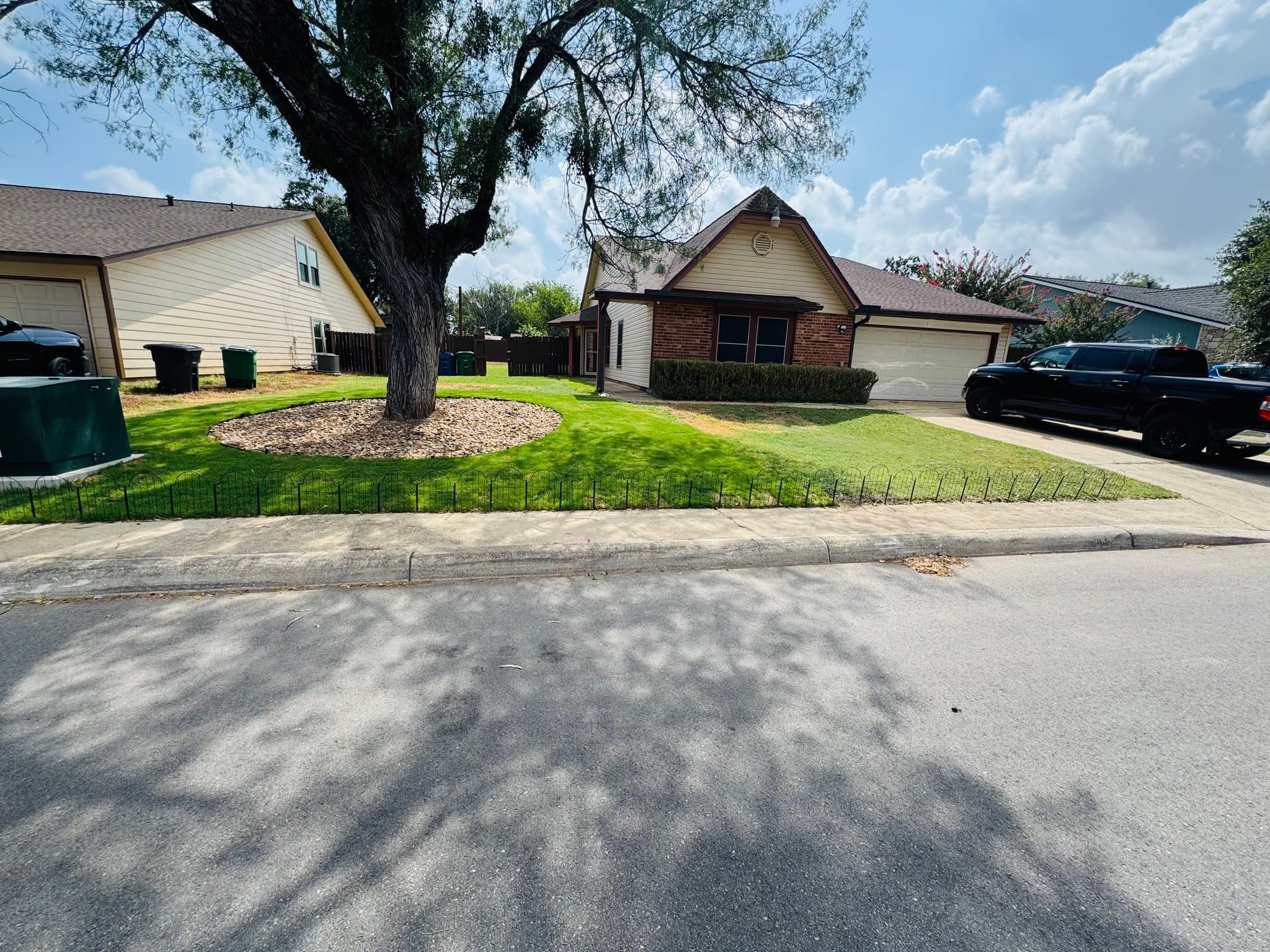 San Antonio Single Room: 906 Fillmore Dr