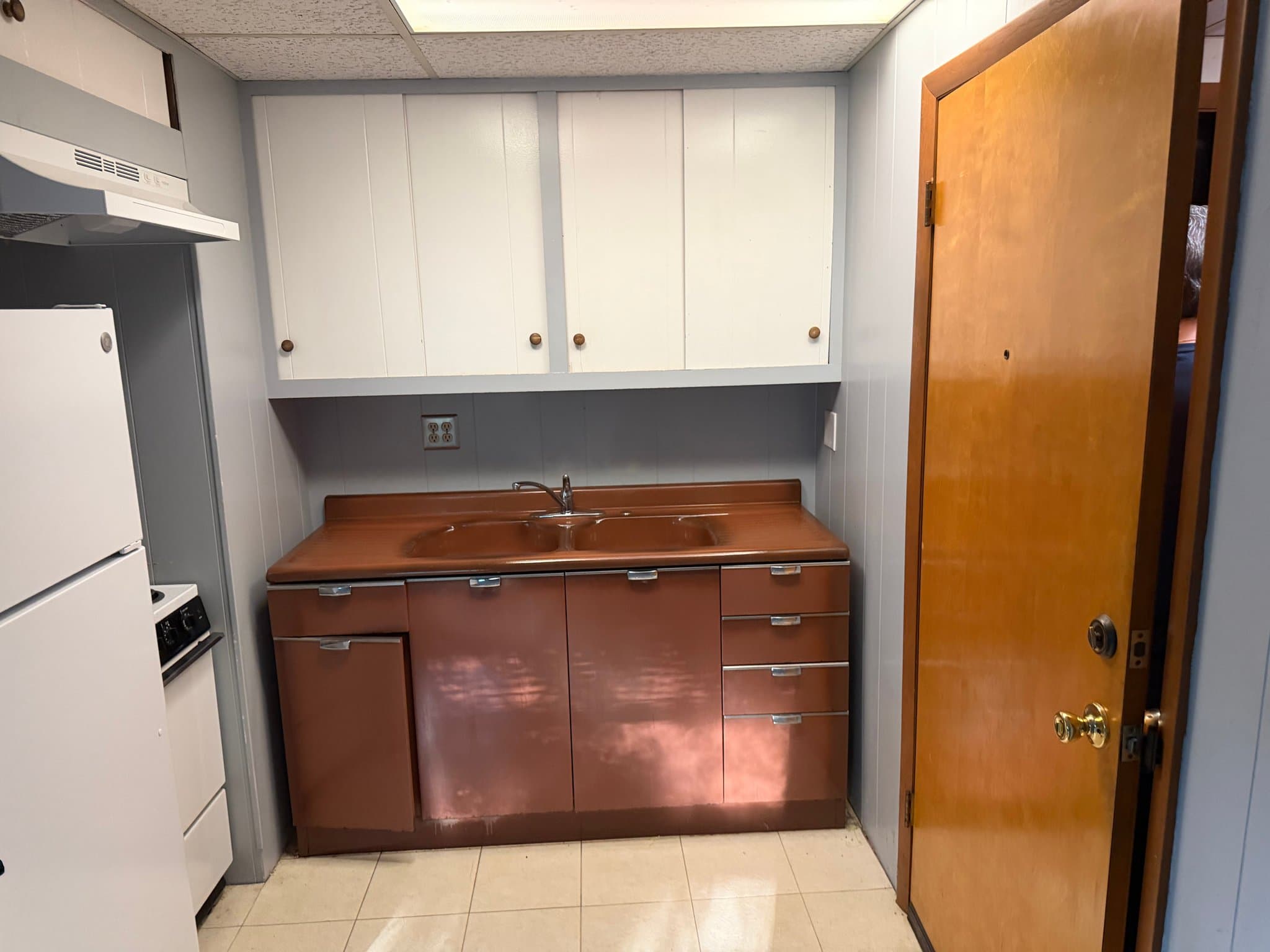 Auburn Hills Apartment: 465 Robert Ct