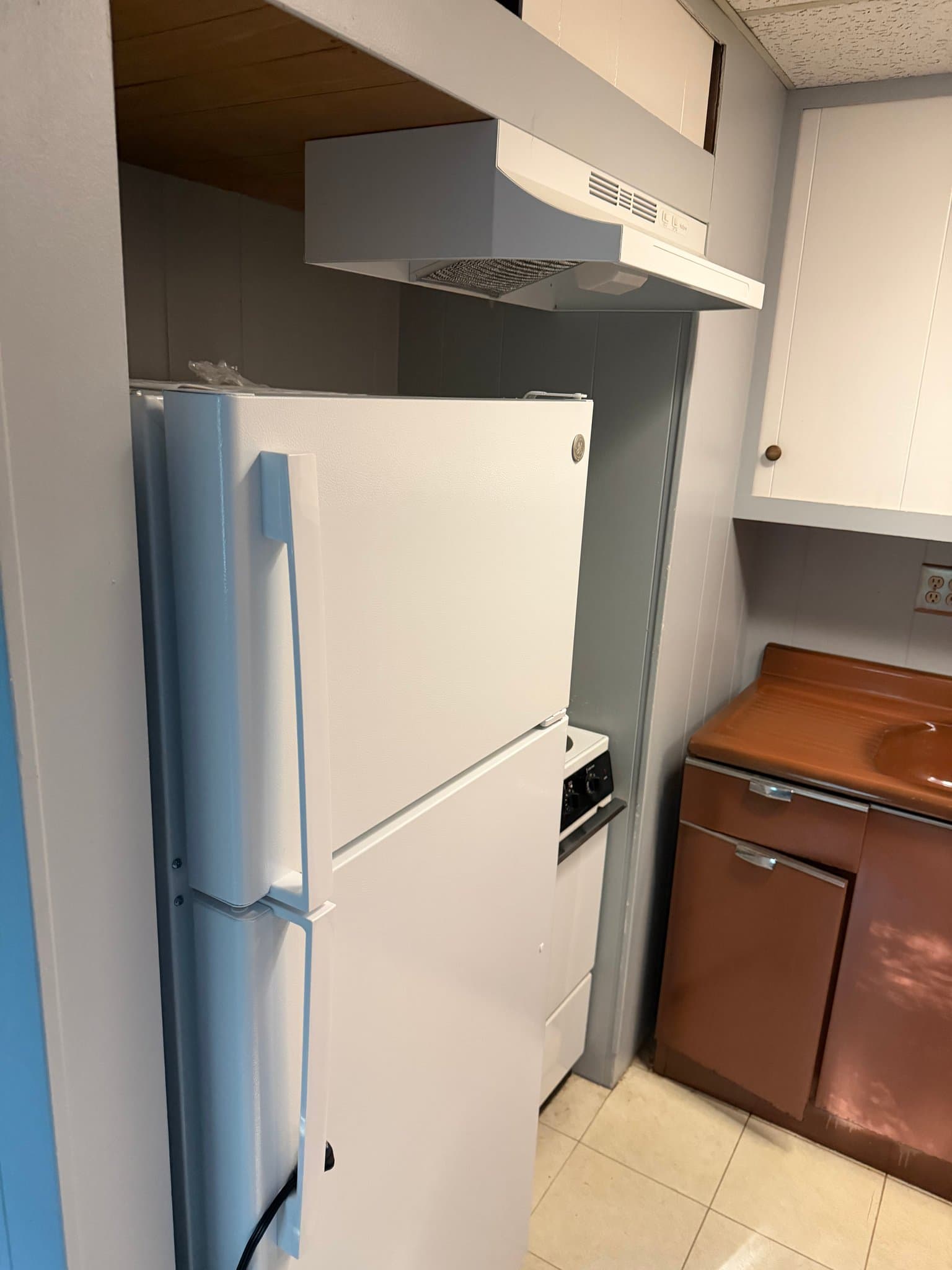 Auburn Hills Apartment: 465 Robert Ct