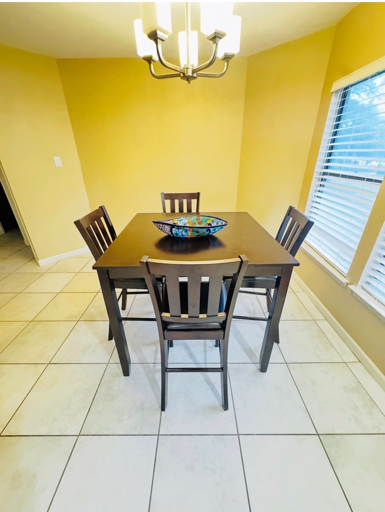 San Antonio Single Room: 906 Fillmore Dr