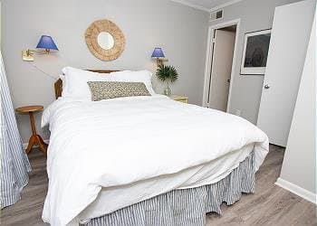Atlantic Beach Condo: 2111 W Fort Macon Rd, Bldg 4