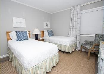 Atlantic Beach Condo: 2111 W Fort Macon Rd, Bldg 4