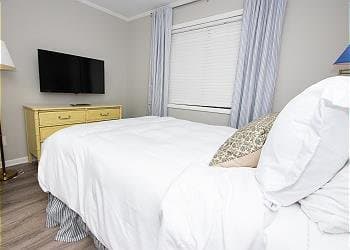 Atlantic Beach Condo: 2111 W Fort Macon Rd, Bldg 4