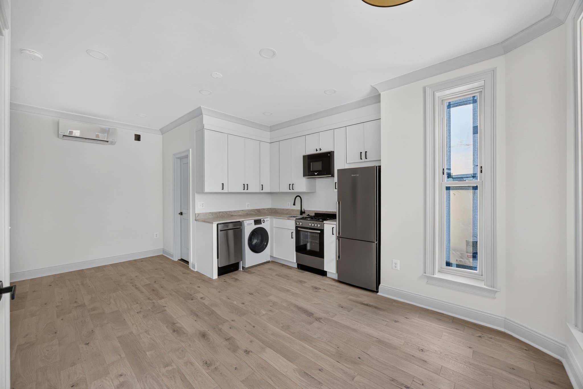 Washington Apartment: 311 East Capitol St. SE