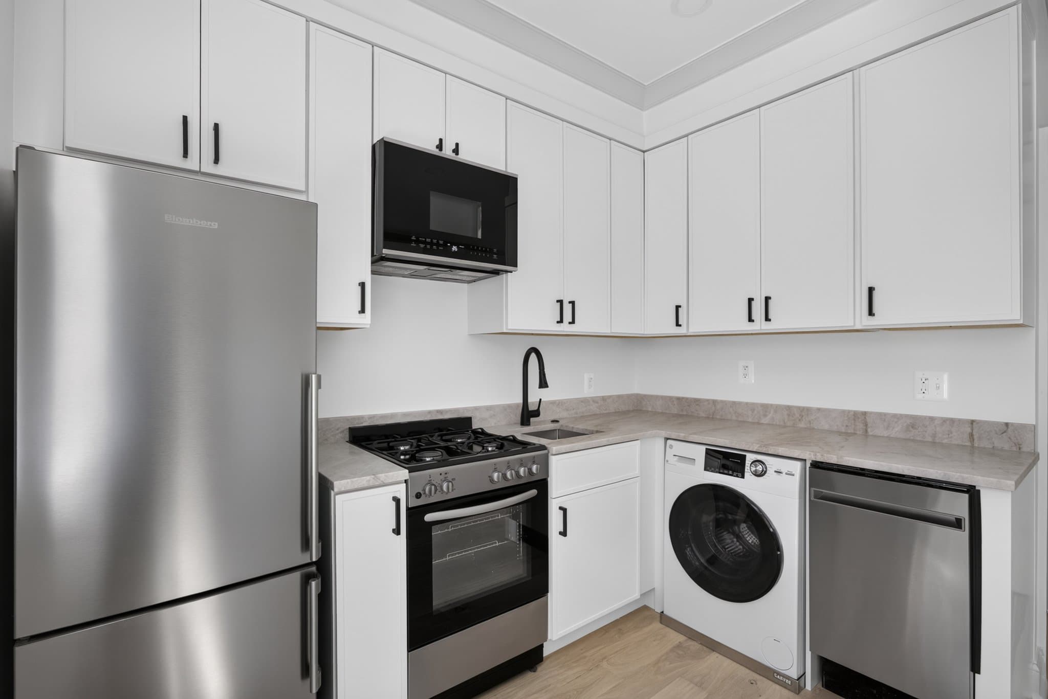 Washington Apartment: 311 East Capitol St. SE