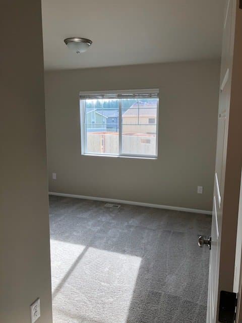 Black Diamond House: 23281 SE Fir St