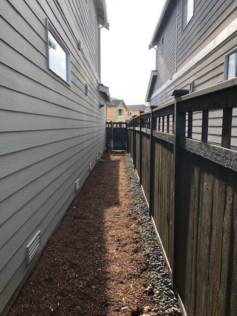 Black Diamond House: 23281 SE Fir St