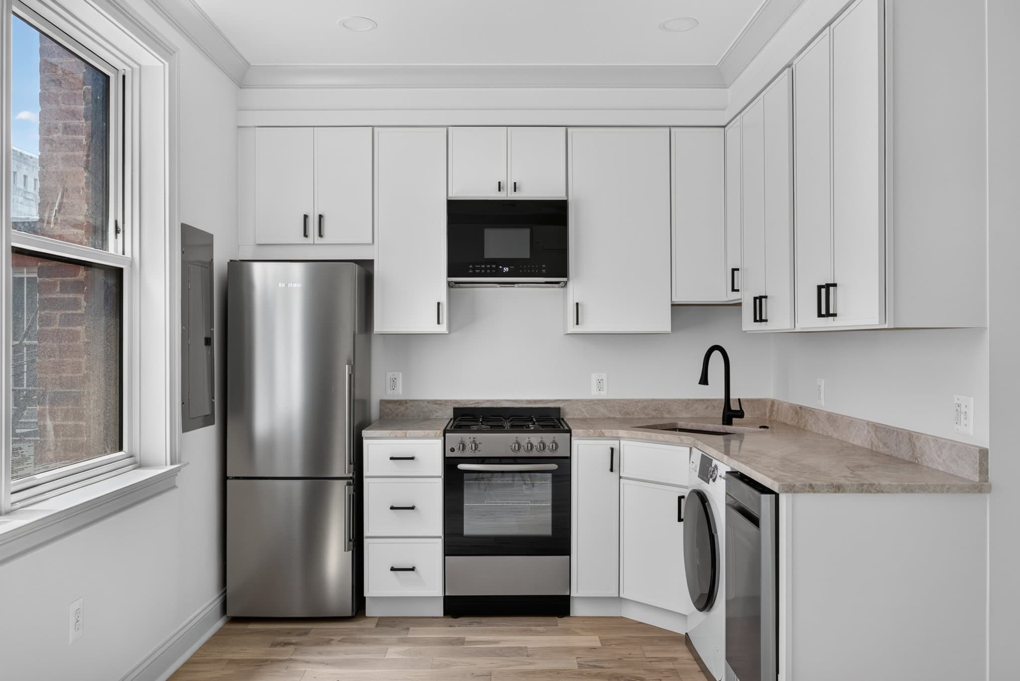 Washington Apartment: 311 East Capitol St. SE