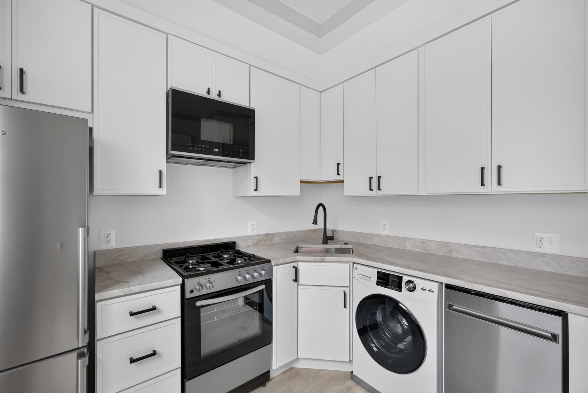 Washington Apartment: 311 East Capitol St. SE