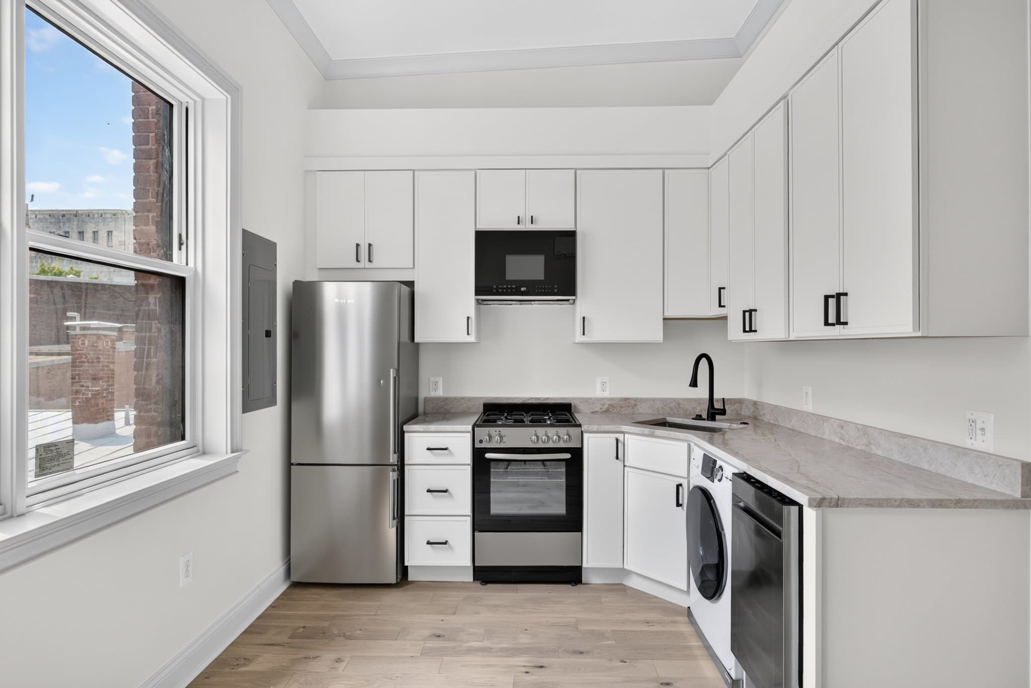 Washington Apartment: 311 East Capitol St. SE
