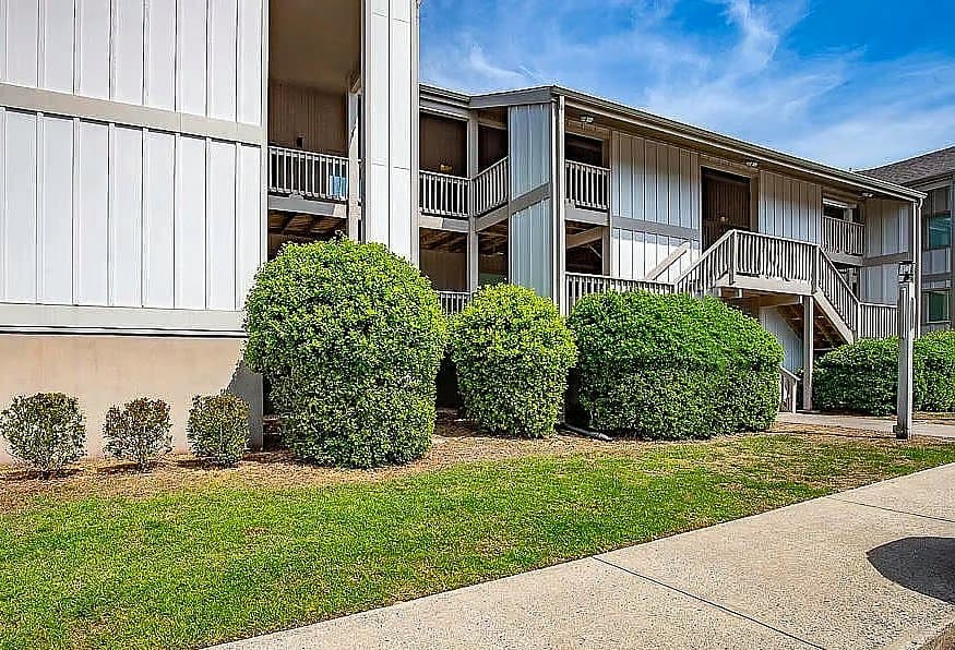 New Bern Condo: 6125 Harbourside Dr