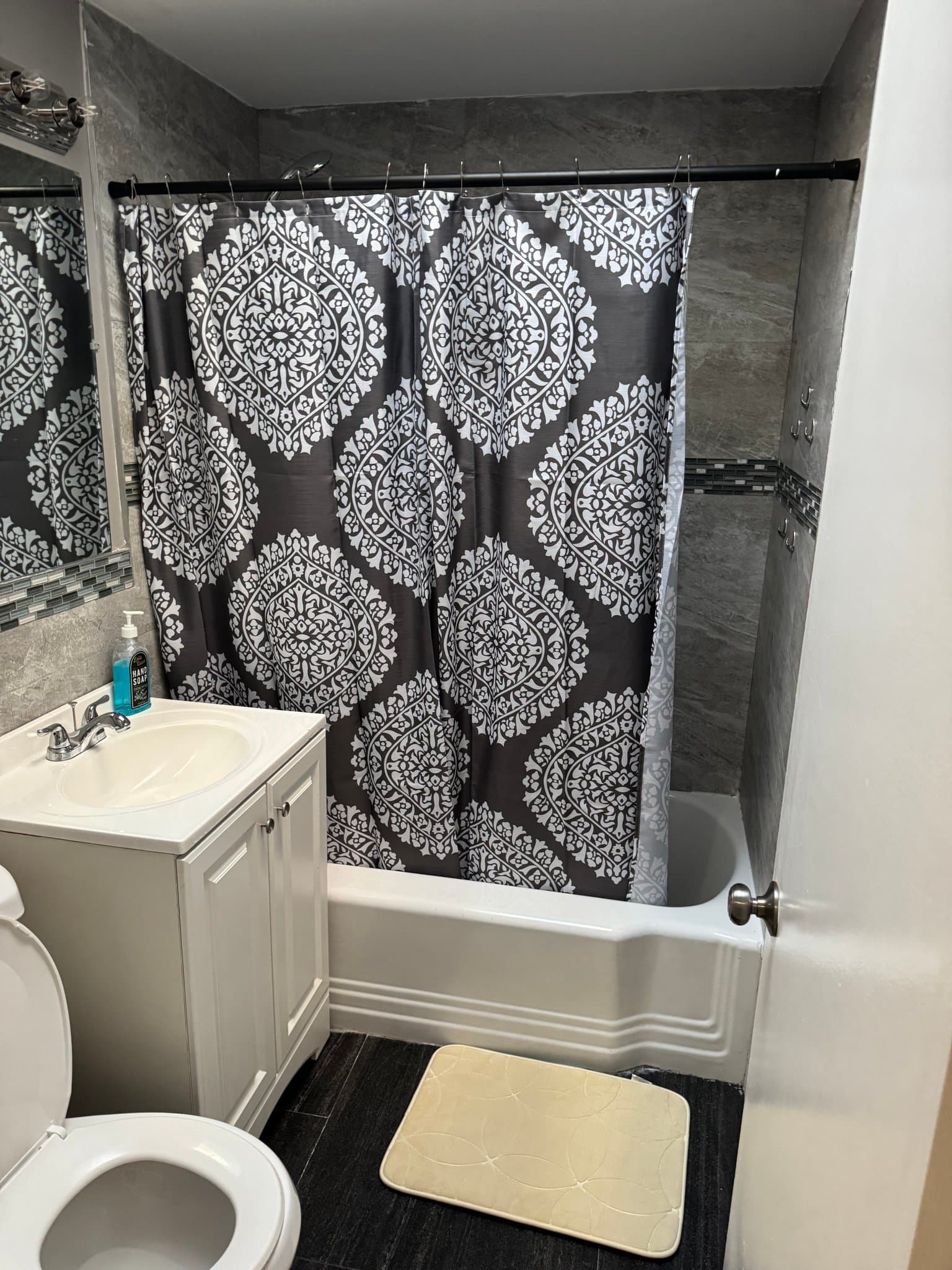 Philadelphia Single Room: 5822 Saul Street