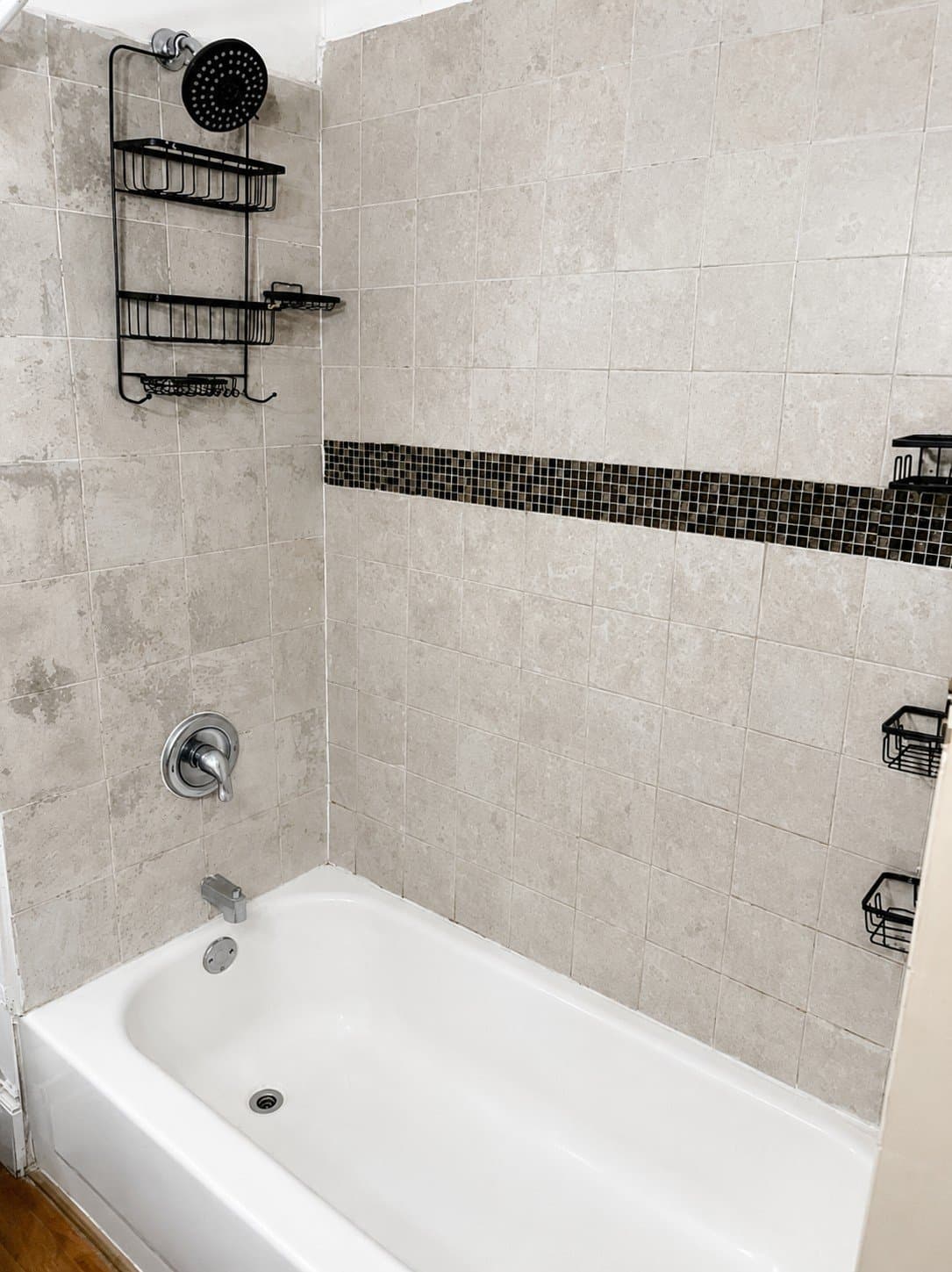 Cincinnati Single Room: 206 Oak St