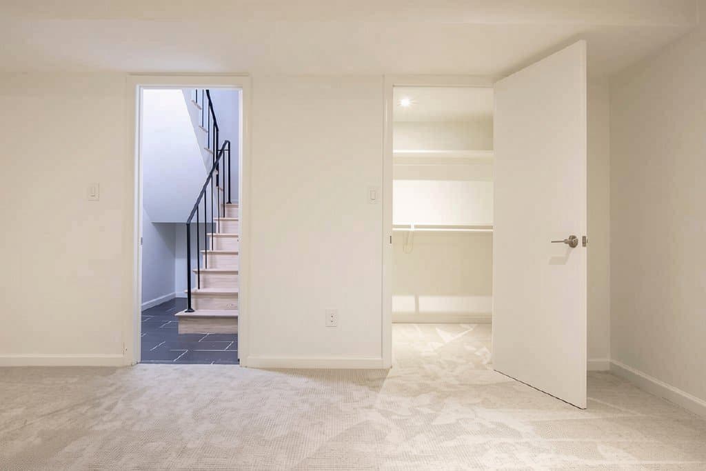 Washington Single Room: 1321 I St NE
