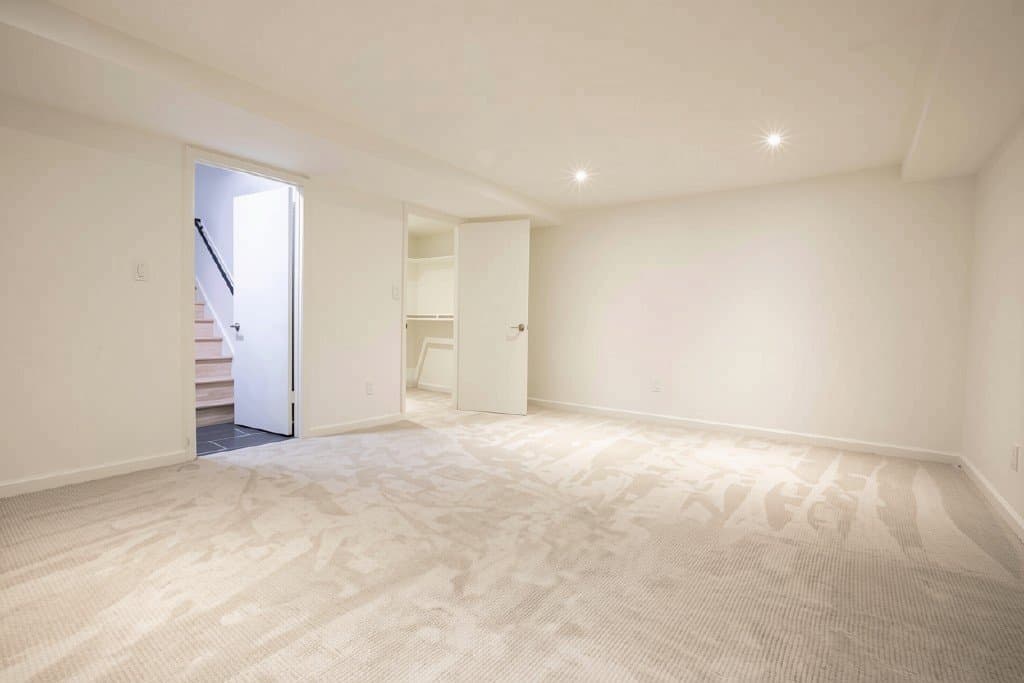 Washington Single Room: 1321 I St NE
