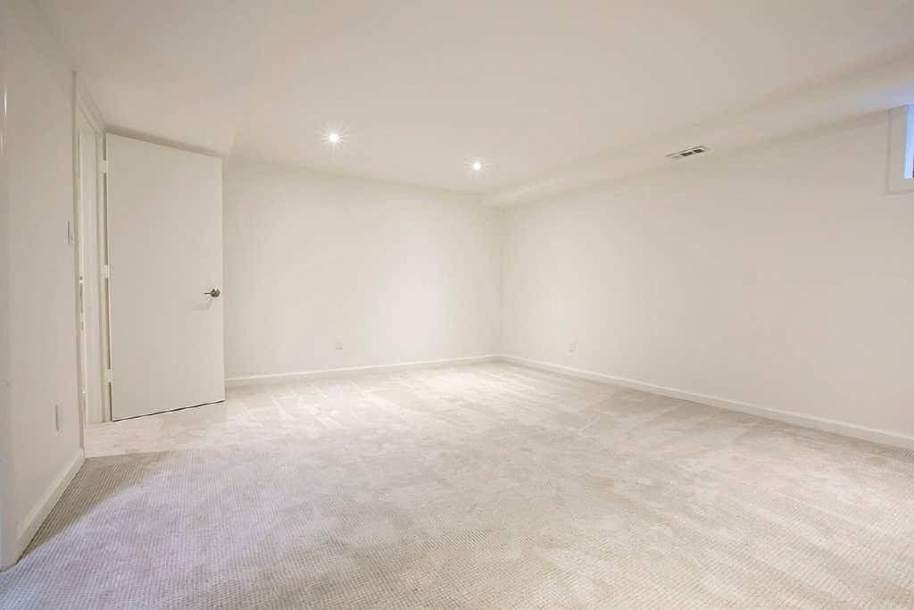Washington Single Room: 1321 I St NE