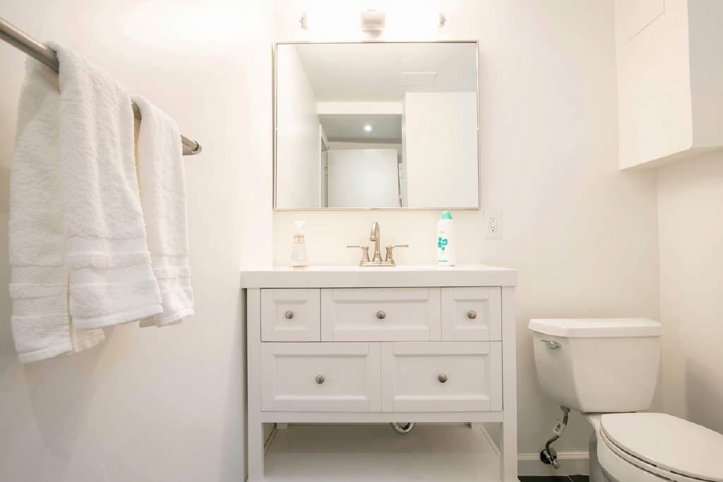 Washington Single Room: 1321 I St NE