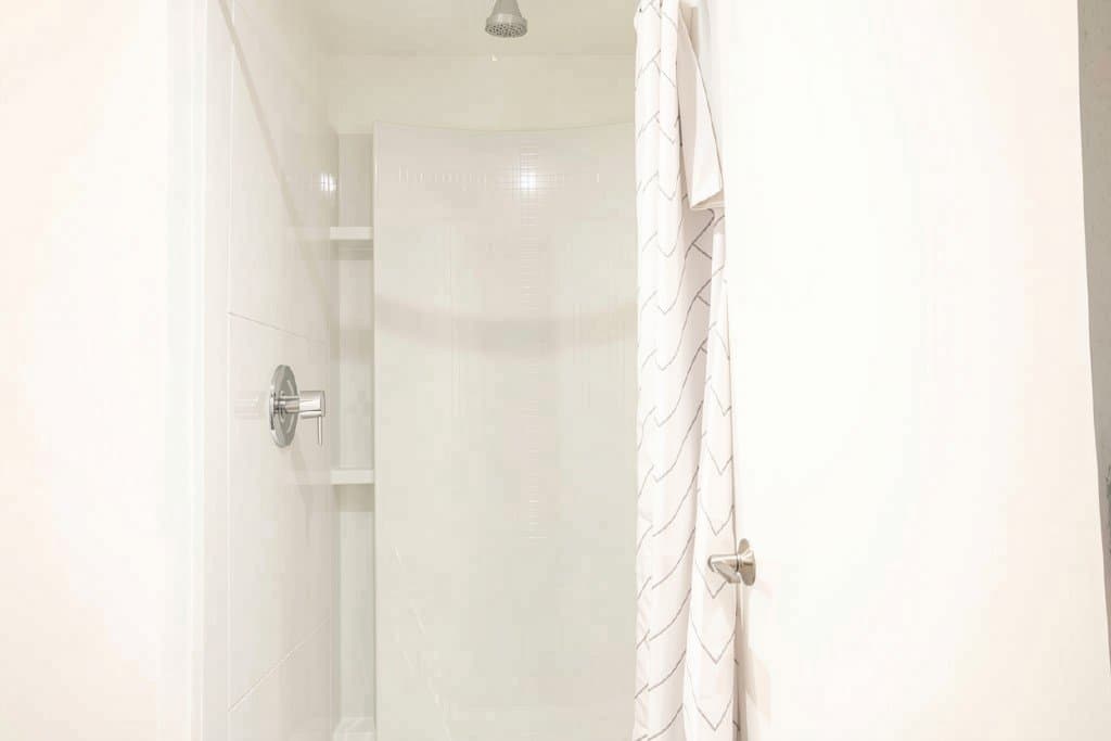 Washington Single Room: 1321 I St NE