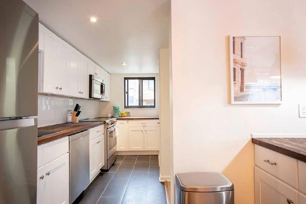 Washington Single Room: 1321 I St NE