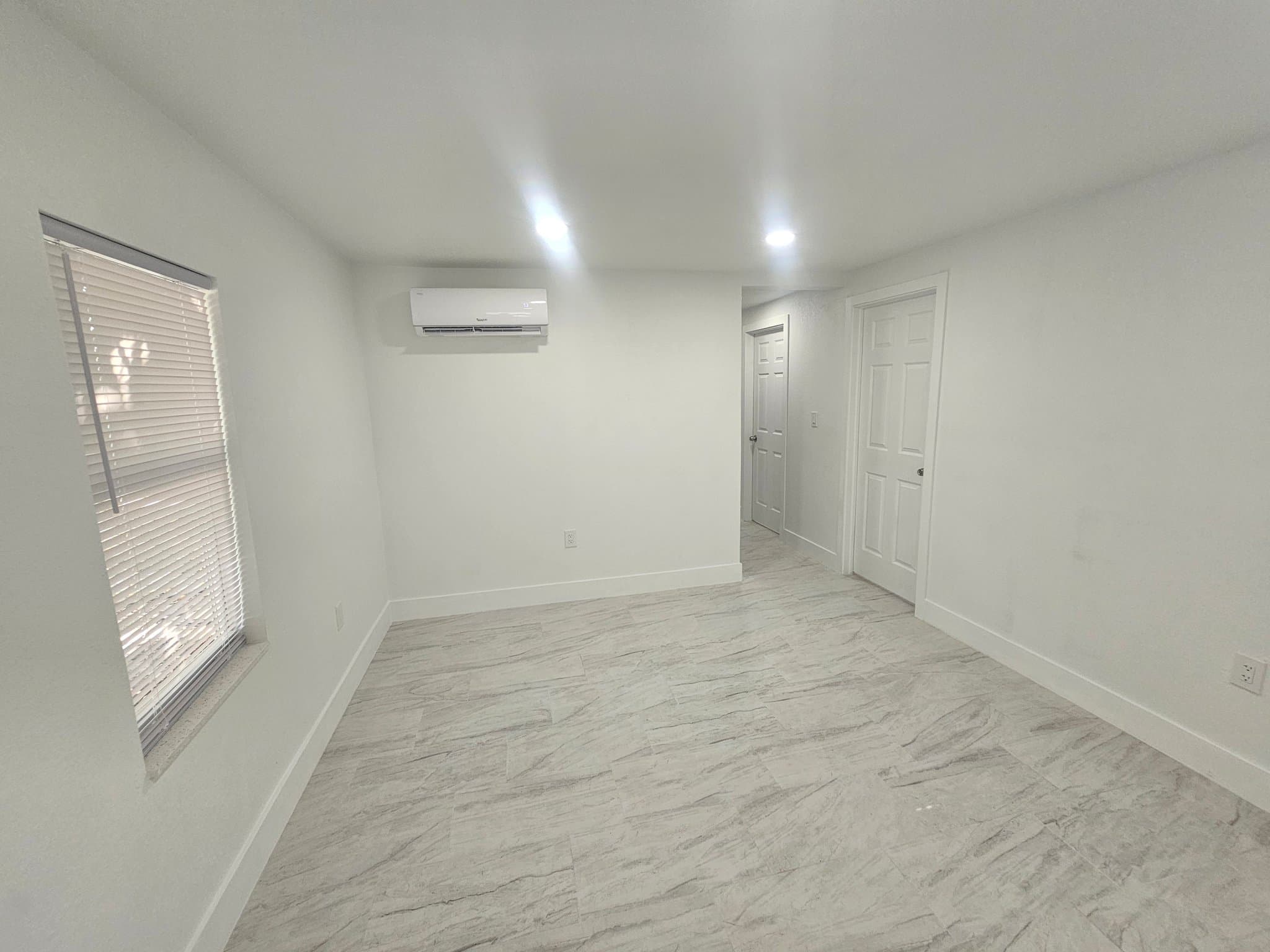 Miami House: 1915 NW 82 ST