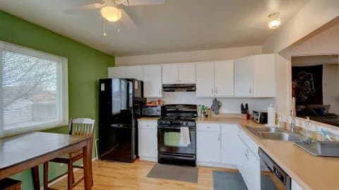 Rio Rancho Single Room: 2257 High Desert Circle Northeast