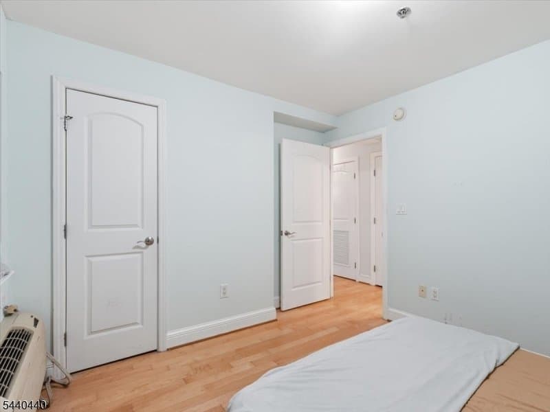 East orange Condo: 70 S Munn Ave #413