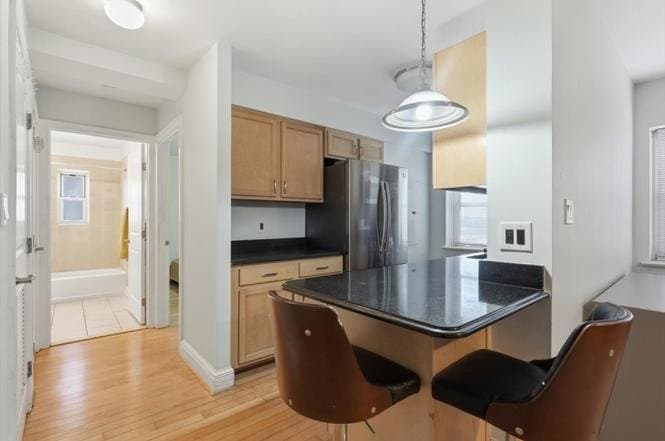 East orange Condo: 70 S Munn Ave #413