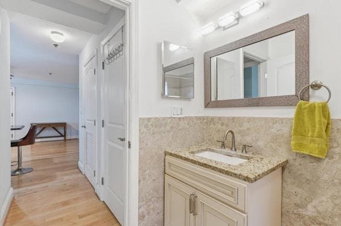 East orange Condo: 70 S Munn Ave #413