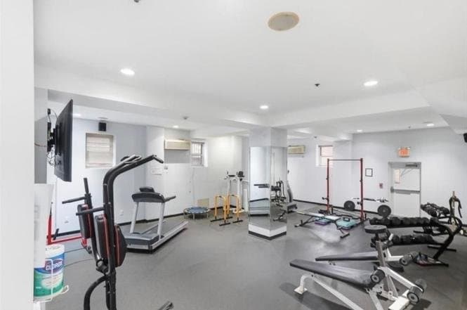 East orange Condo: 70 S Munn Ave #413