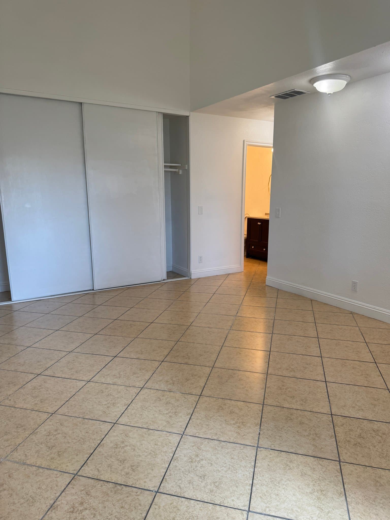 Santa Ana Condo: 721 W 1st