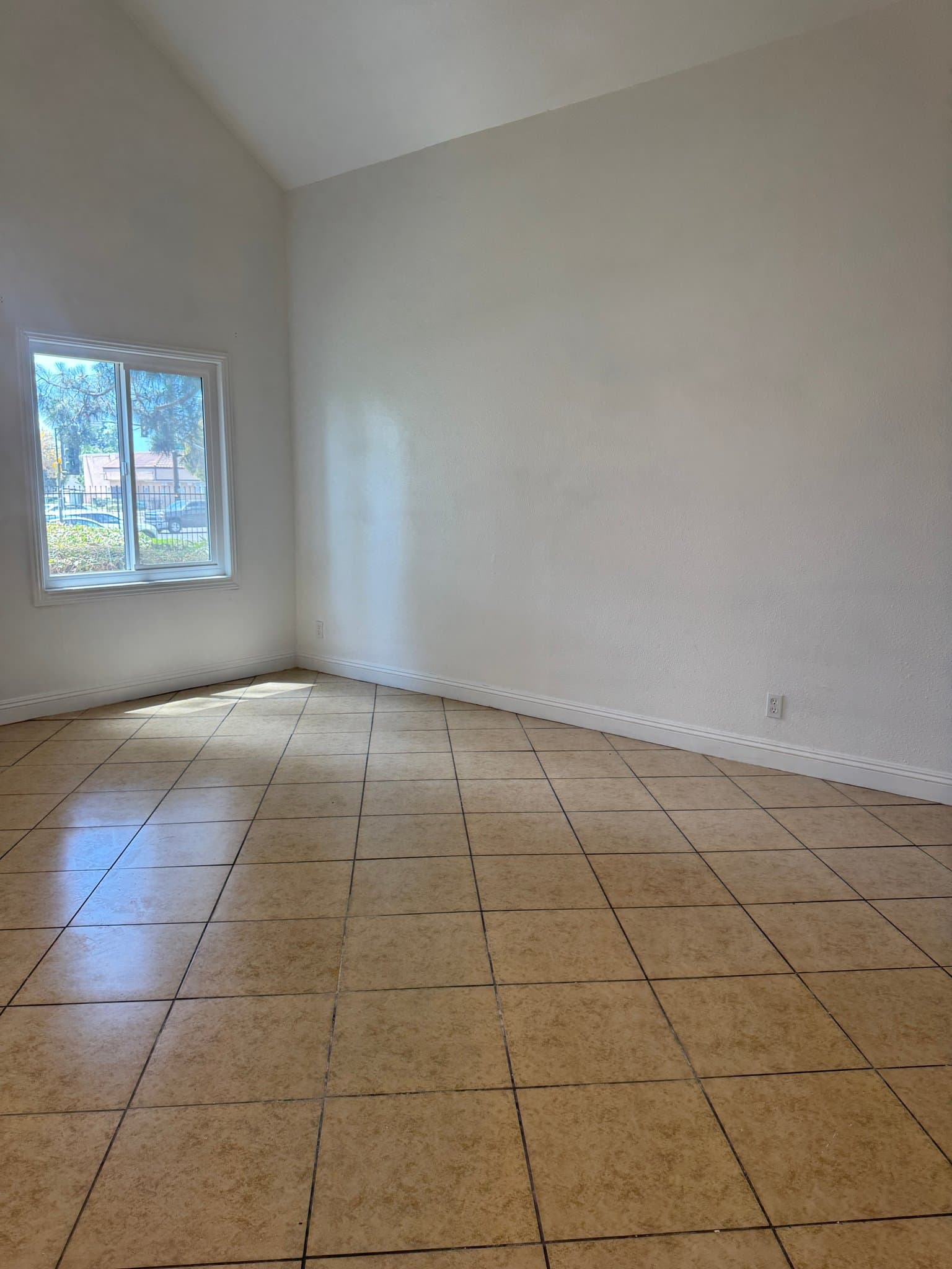 Santa Ana Condo: 721 W 1st