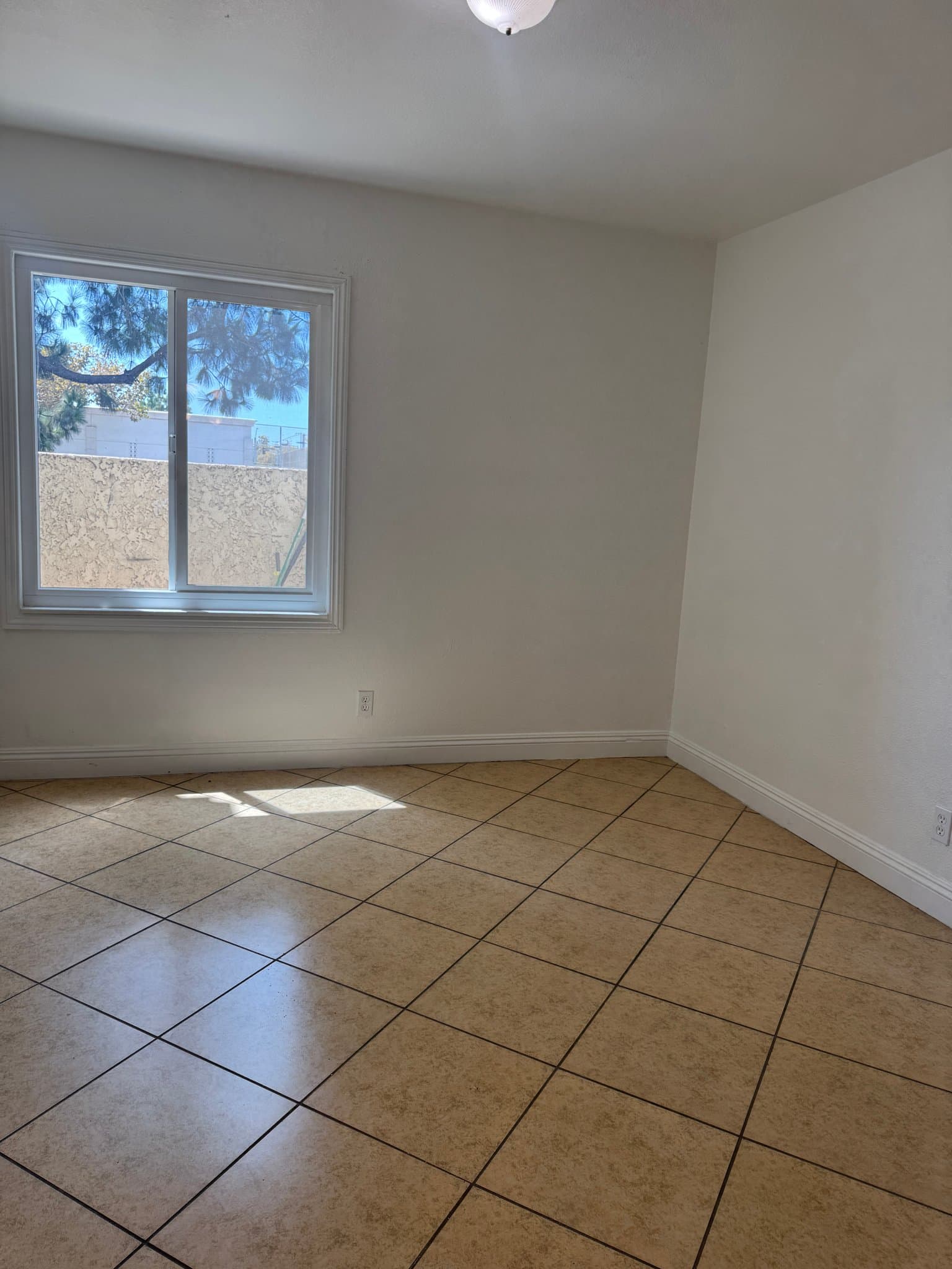 Santa Ana Condo: 721 W 1st