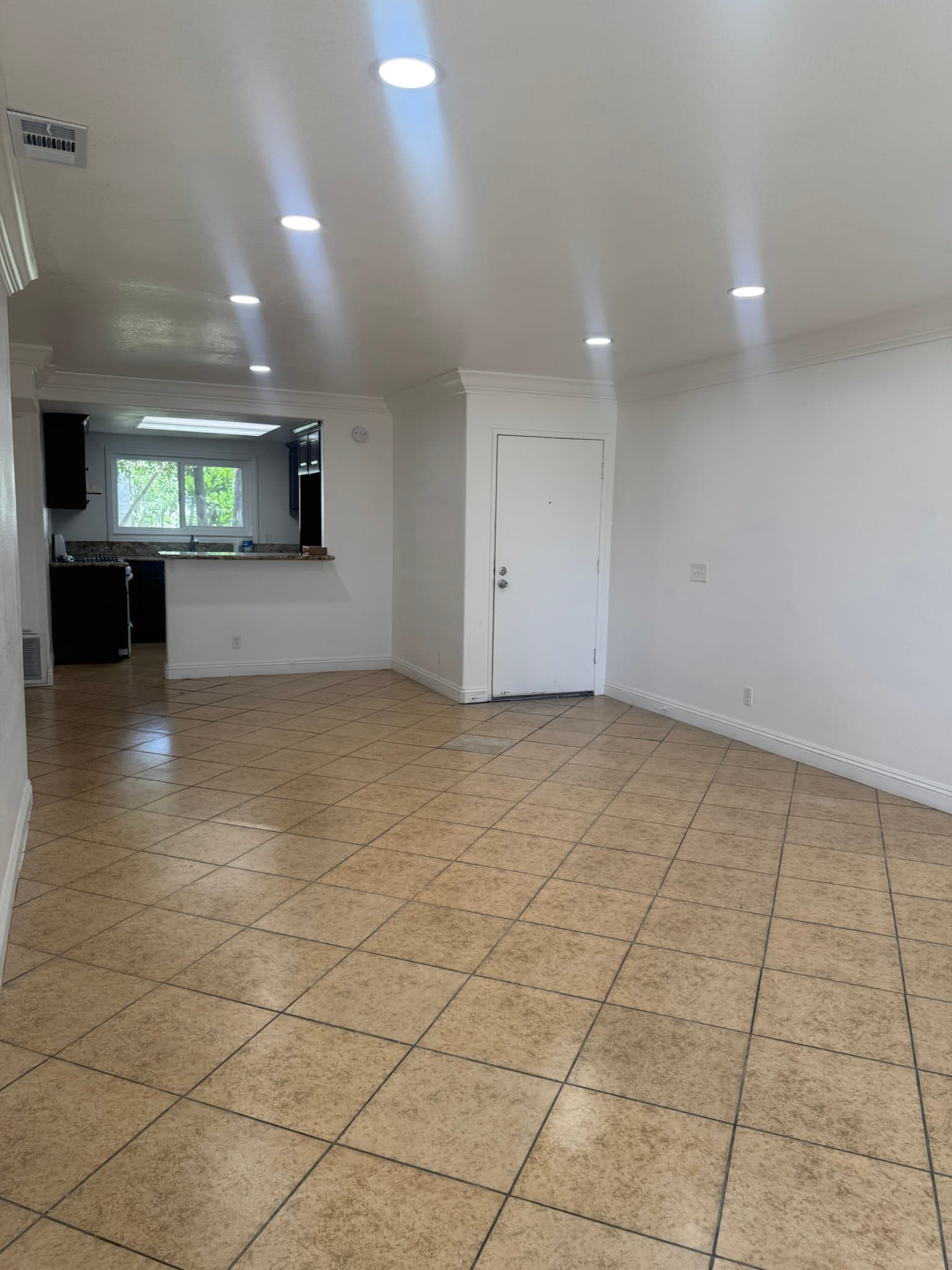Santa Ana Condo: 721 W 1st