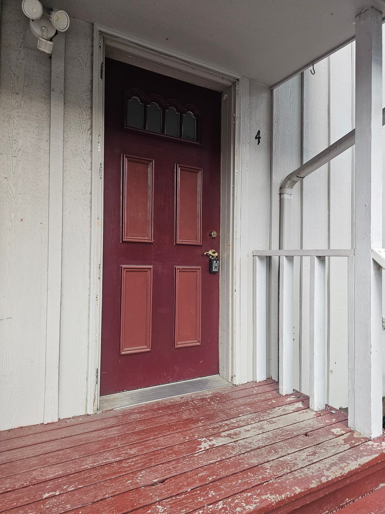 Eagle Lake Apartment: 138 N Agency St