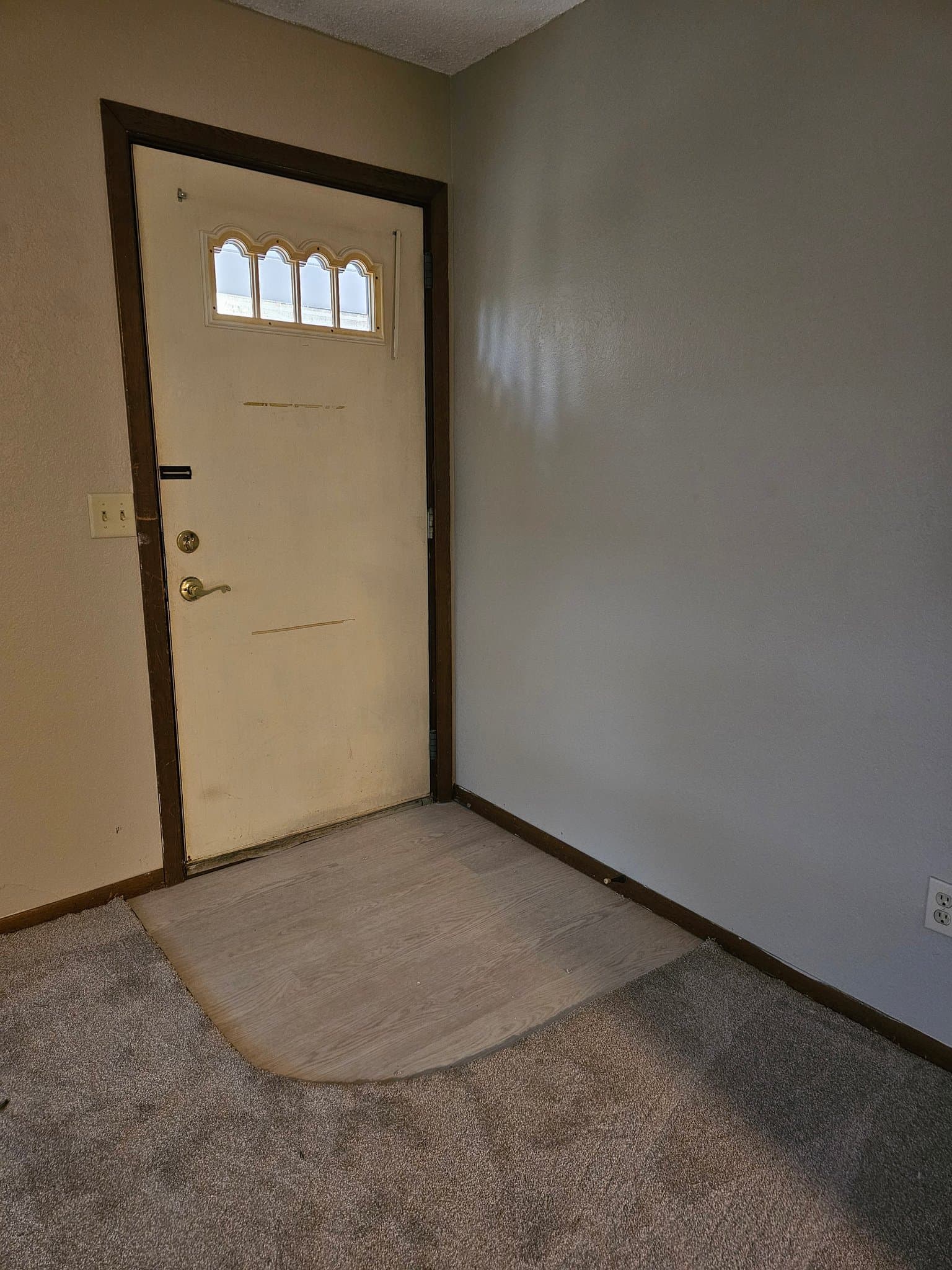 Eagle Lake Apartment: 138 N Agency St