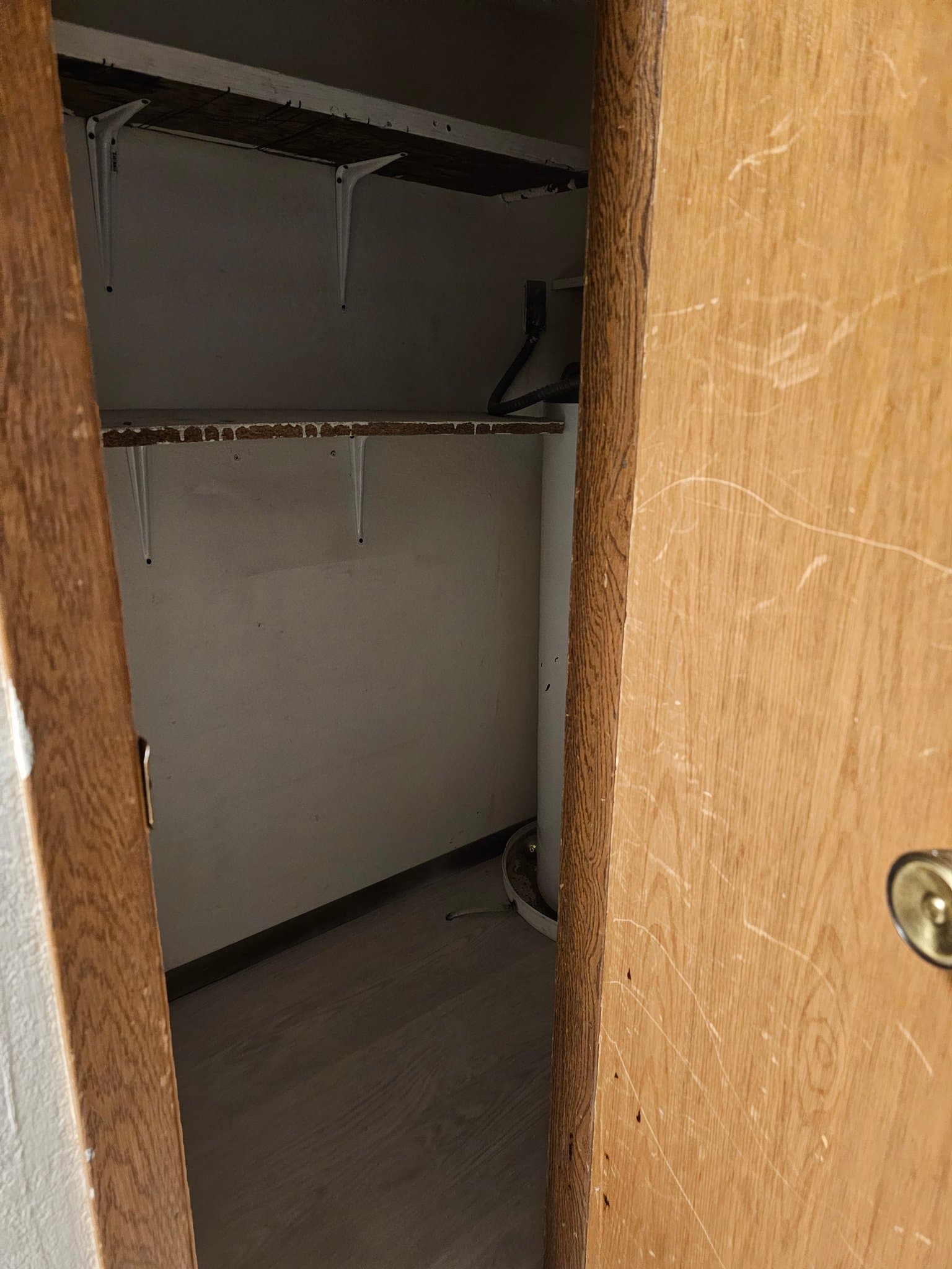 Eagle Lake Apartment: 138 N Agency St