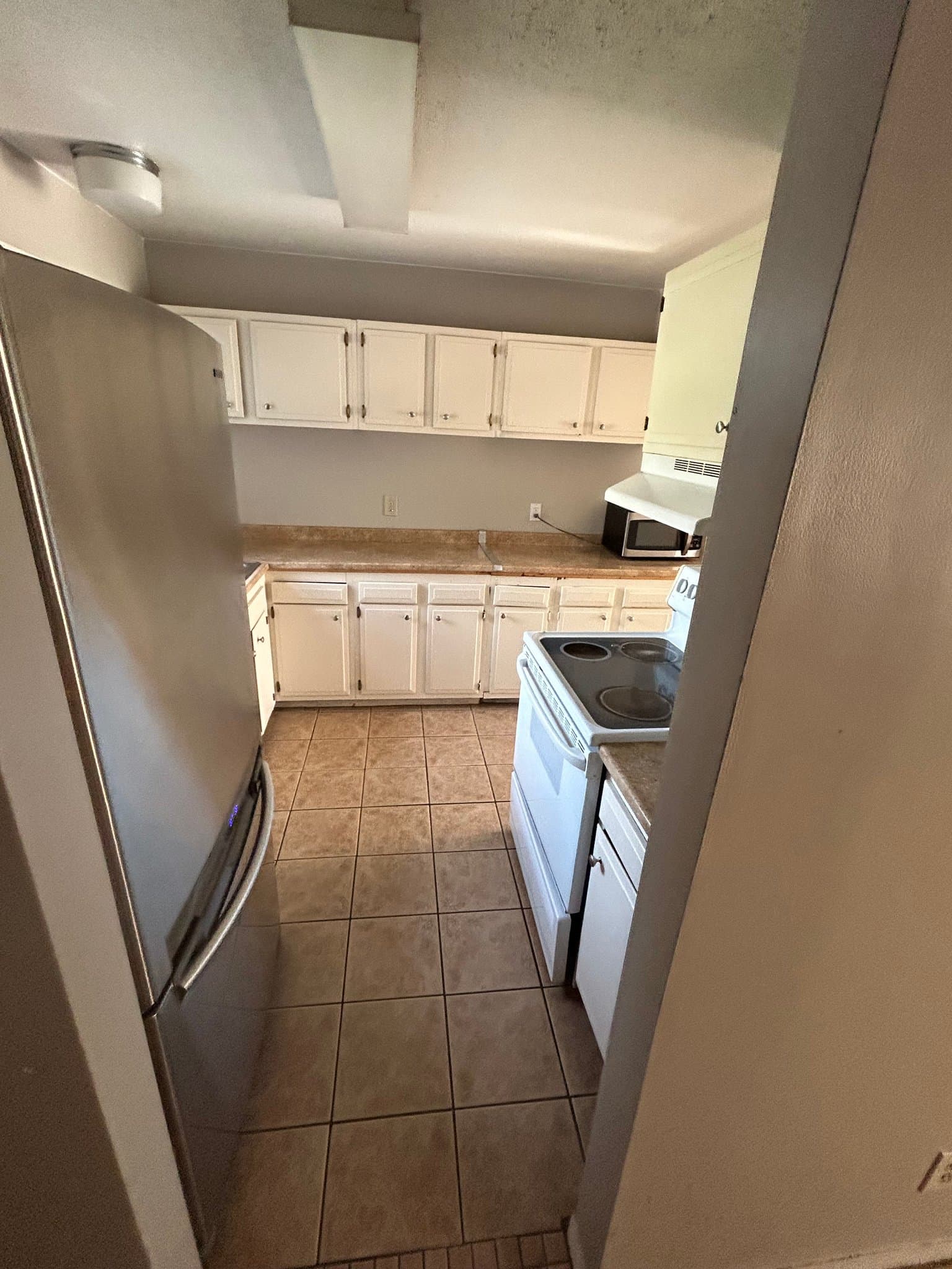 Lawrence Townhome: 2119 Quail Creek Dr