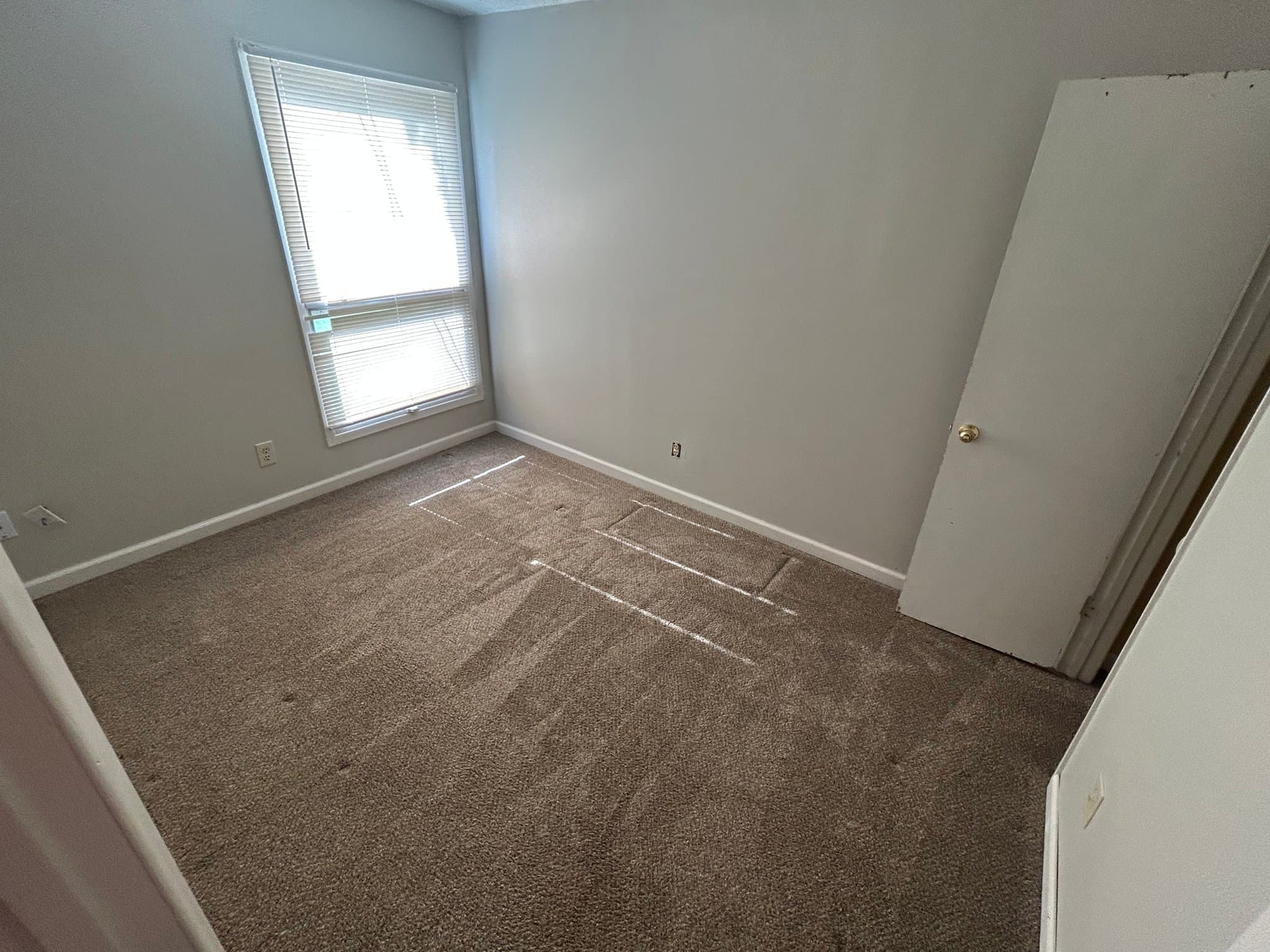 Lawrence Townhome: 2119 Quail Creek Dr