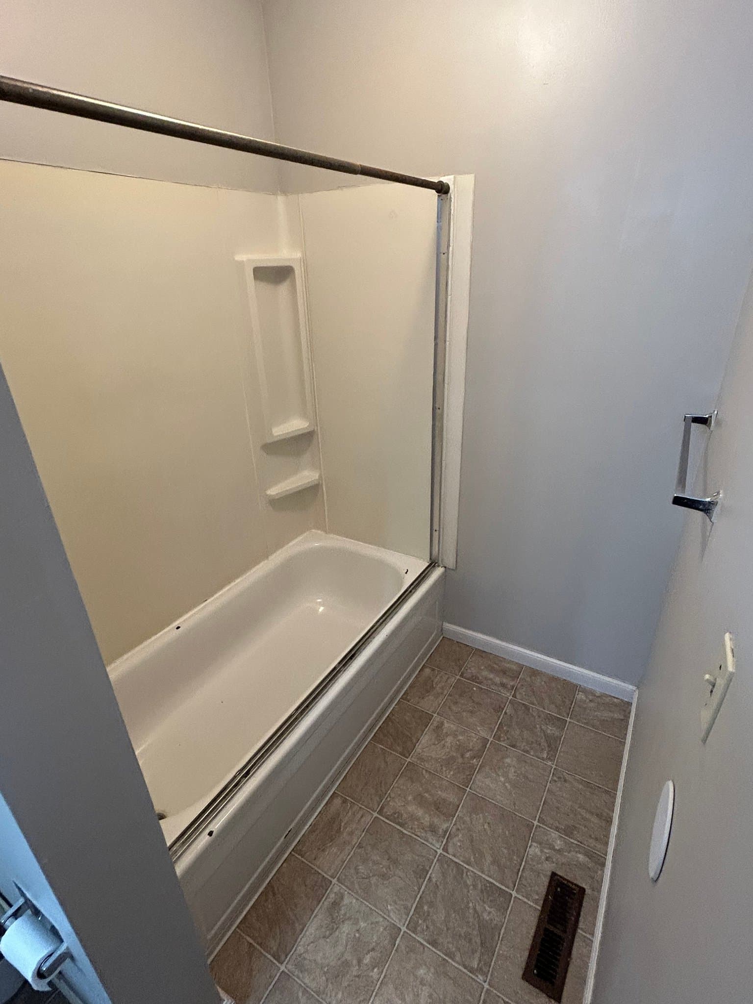 Lawrence Townhome: 2119 Quail Creek Dr