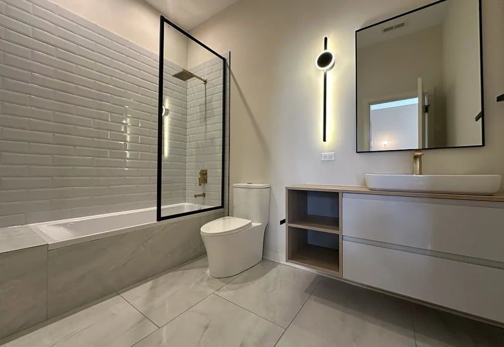 Chicago Apartment: 6340 W Belmont