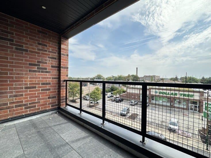Chicago Apartment: 6340 W Belmont