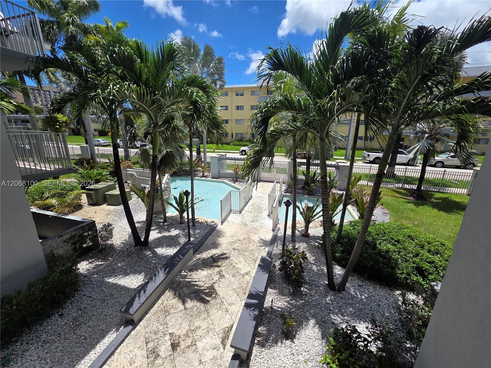 Miami Condo: 7401 SW 82nd St