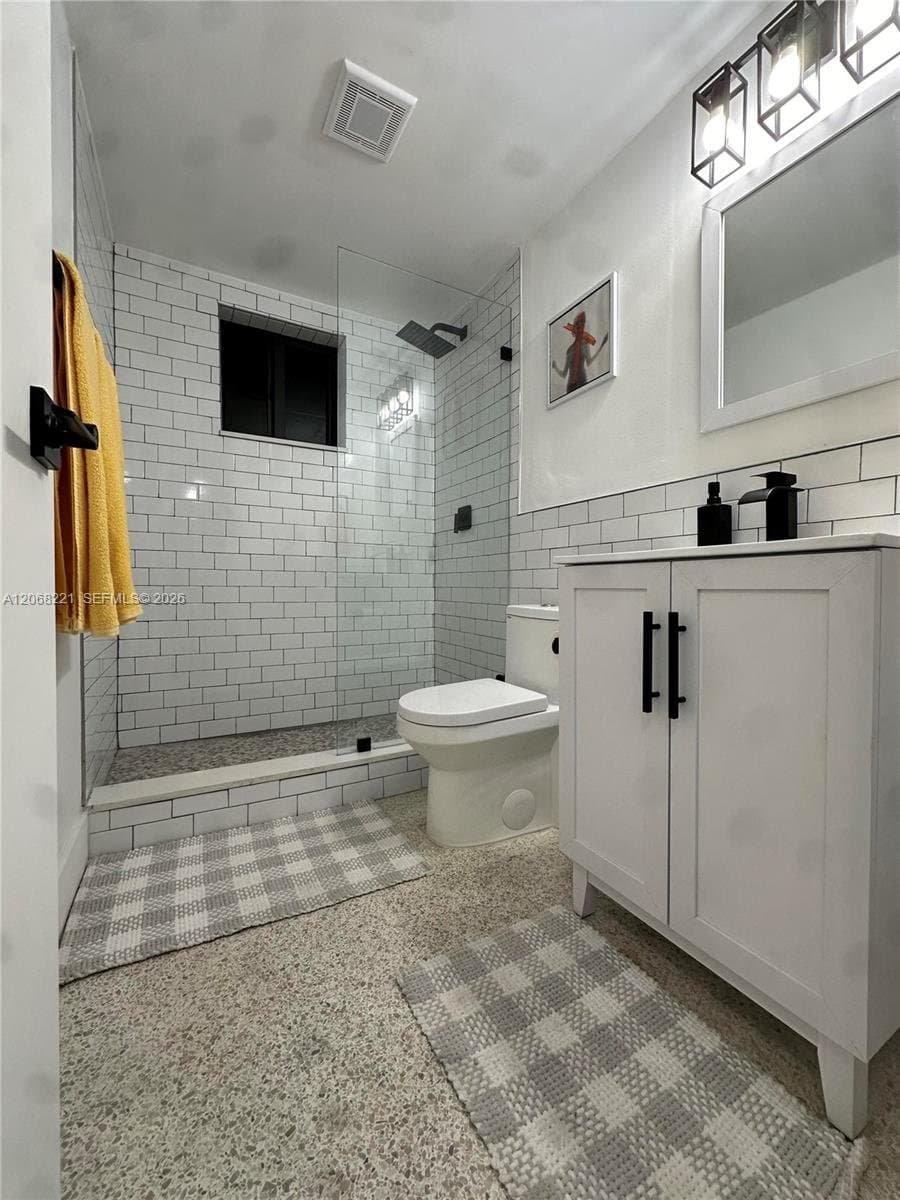 Miami House: 190 NW 69th St