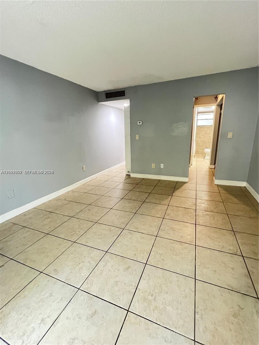 Miami Beach Condo: 1610 Lenox Ave