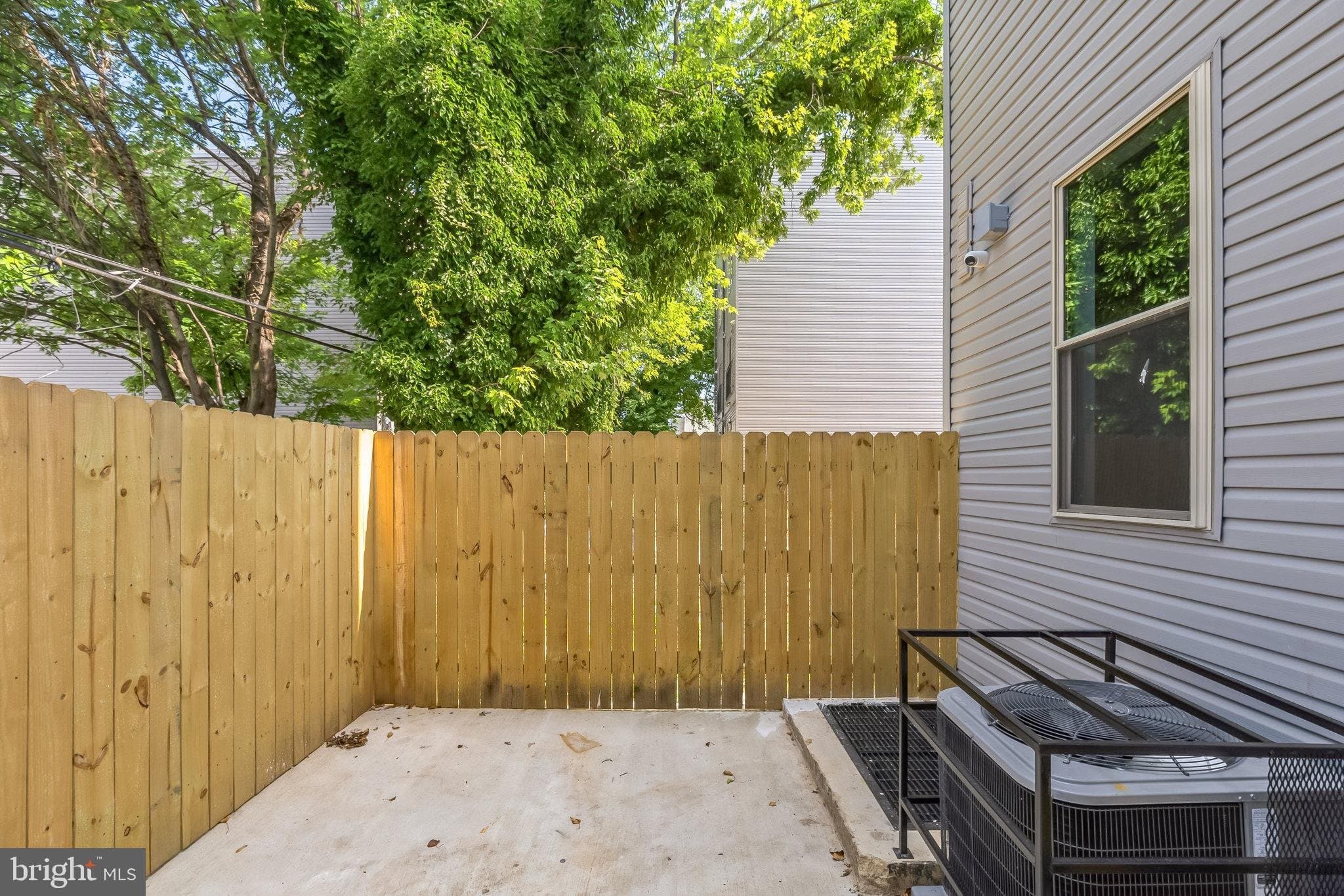 Philadelphia Apartment: 2222 N 7th St, Philadelphia, PA 19133