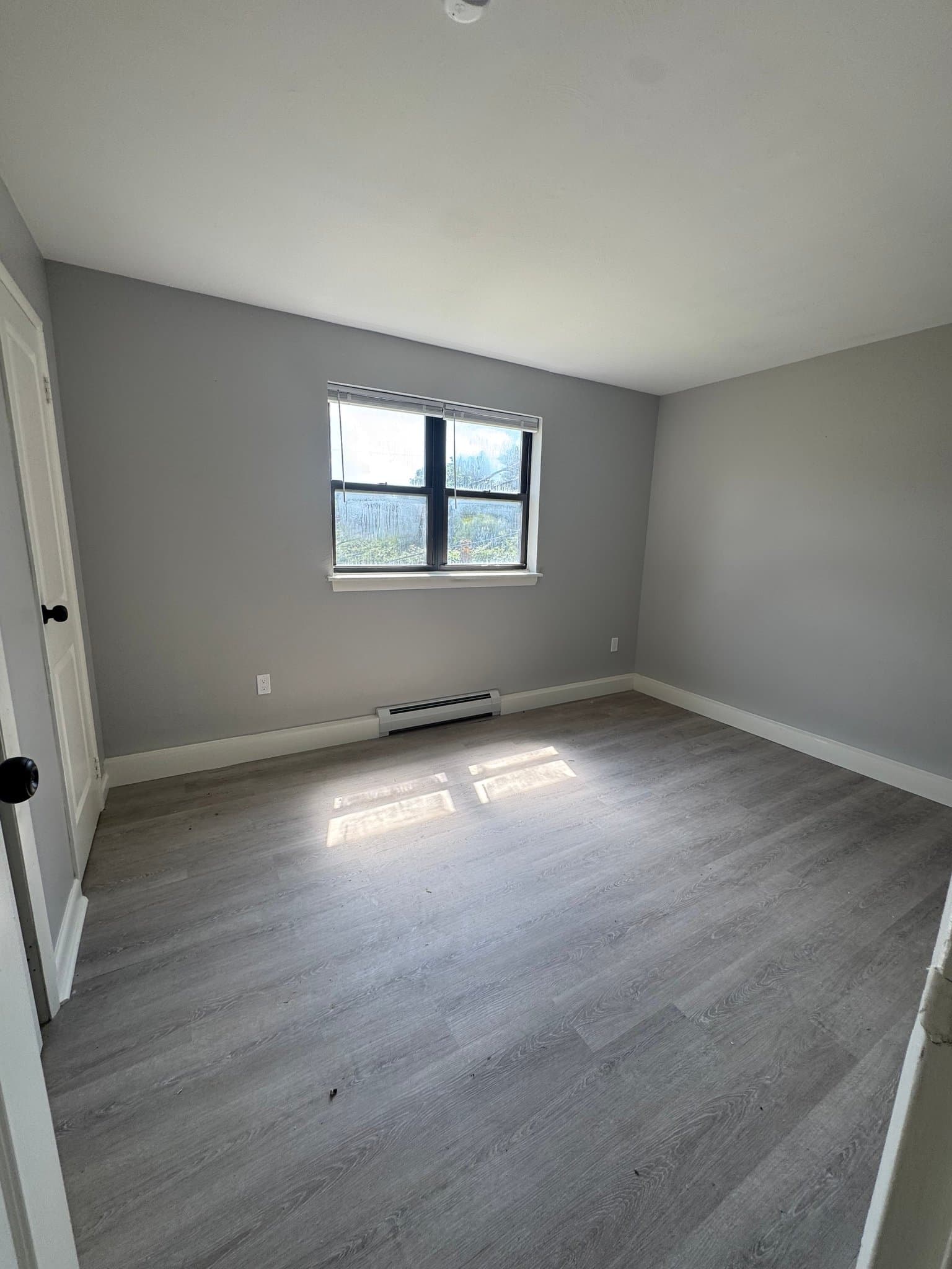 Hartford Apartment: 170 Earle Street