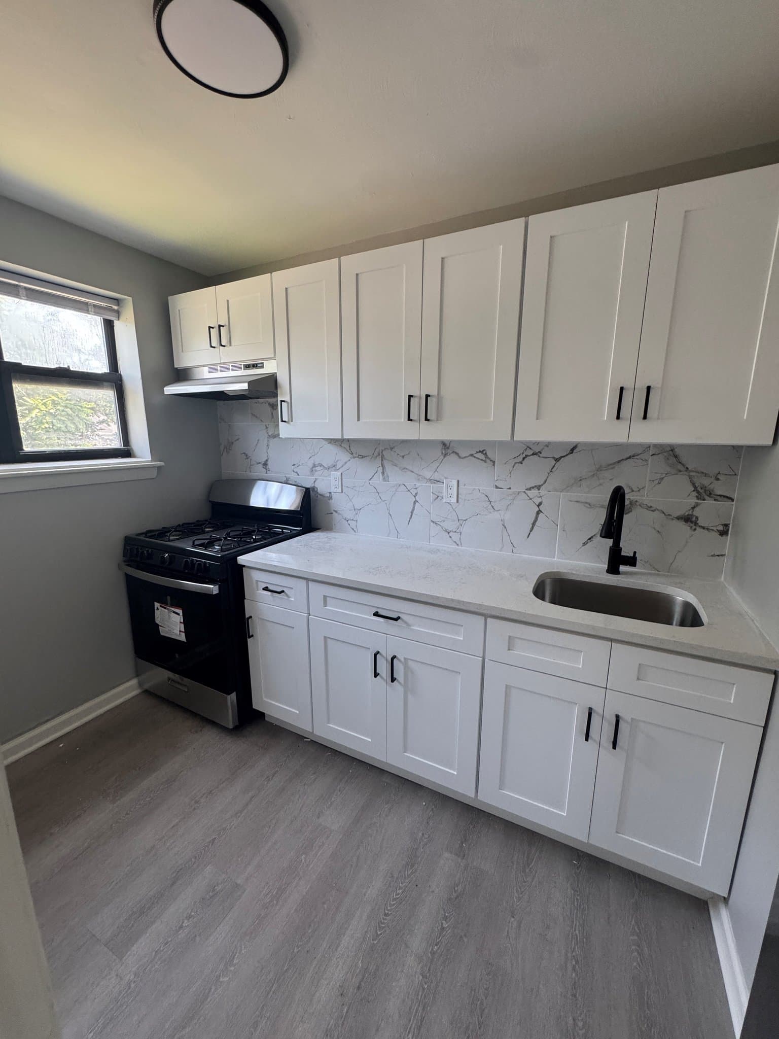 Hartford Apartment: 170 Earle Street