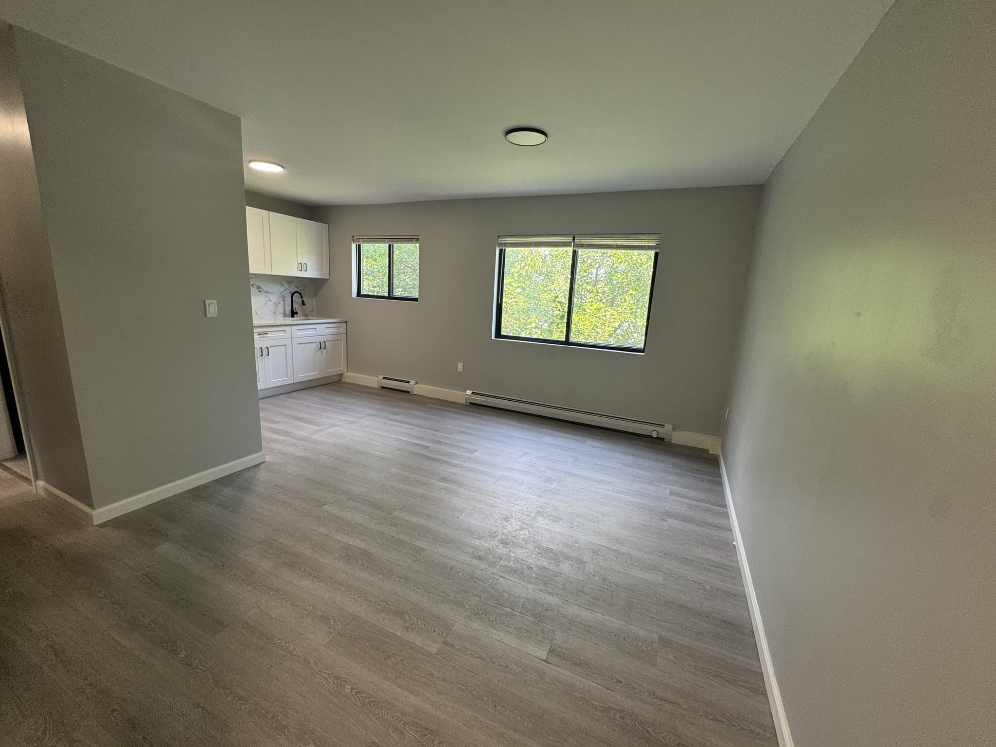 Hartford Apartment: 170 Earle Street