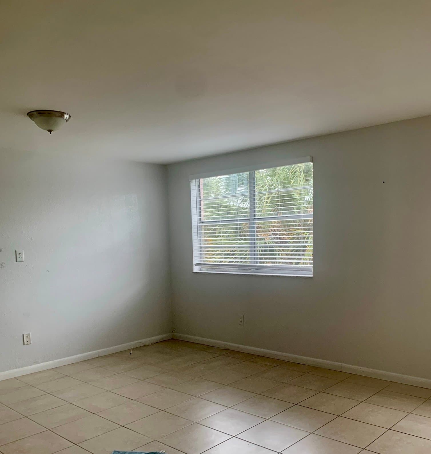 Hialeah Condo: 1255 W 53 St